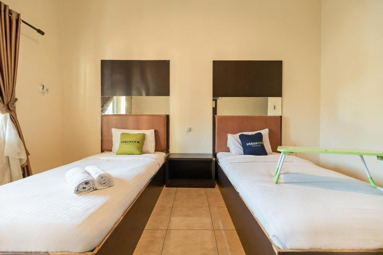 Urbanview Hotel Nugraha Palembang By Reddoorz المظهر الخارجي الصورة
