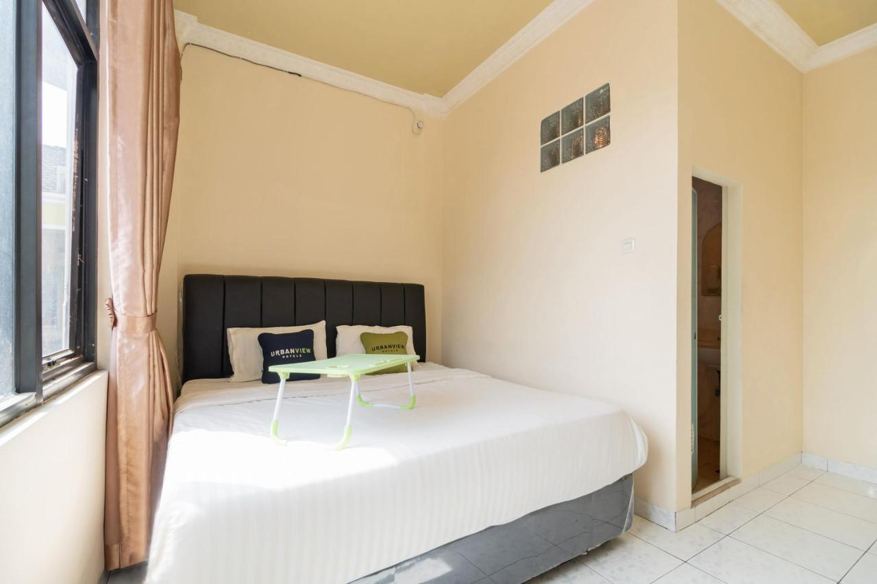 Urbanview Hotel Nugraha Palembang By Reddoorz المظهر الخارجي الصورة