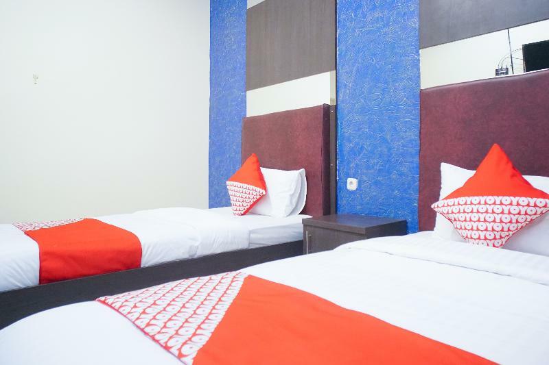 Urbanview Hotel Nugraha Palembang By Reddoorz المظهر الخارجي الصورة
